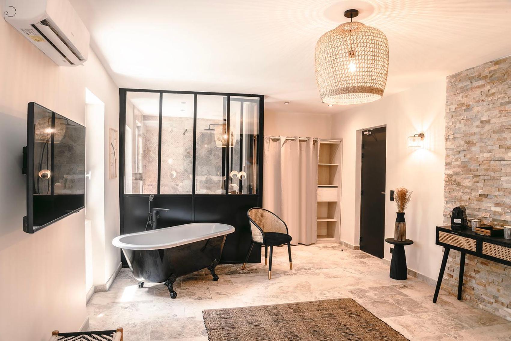 Les Suites De L'Etang Cucuron Kültér fotó